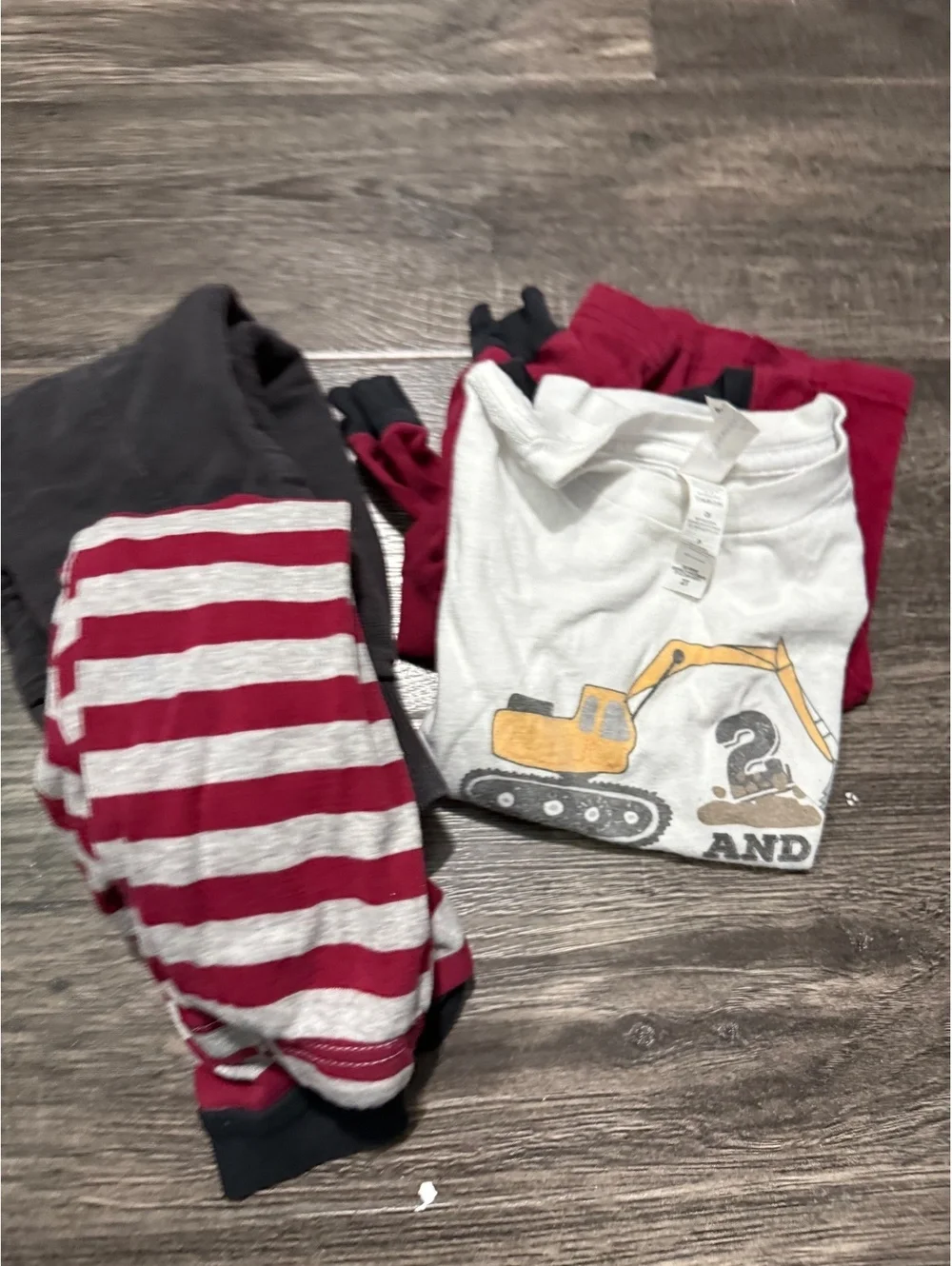 Boys bundle 2 T lot of 4 lot of 4 toddler kids son carters